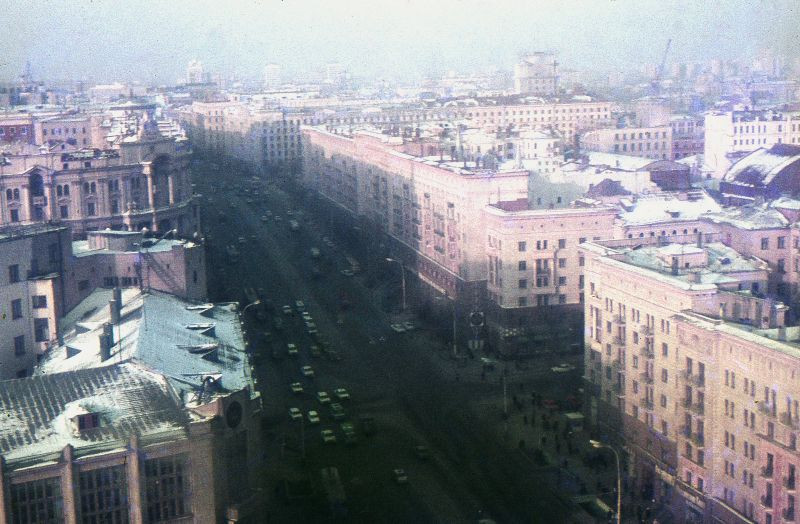 Trung tâm thành phố Moscow, Liên Xô, tháng 1/1977. Ảnh: Raúl Alejandro Rodríguez Flickr.