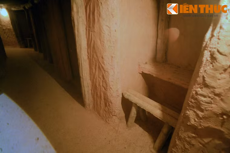 Không chỉ mang tính bảo mật, căn hầm còn rất kiên cố, đủ sức chống chịu những cuộc pháo kích , dội bom cường độ lớn.