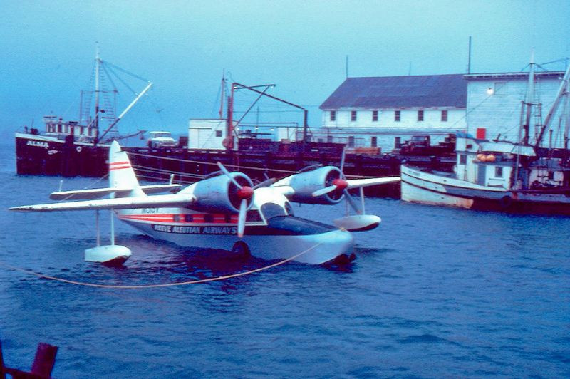 Thủy phi cơ Grumman Goose ở cảng Sand Point, 1963. Ảnh: Kurt Clark Flickr.