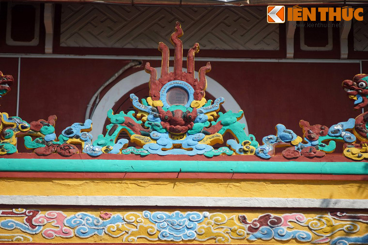 Năm 1816, khi hoàng tử Đảm được phong Hoàng thái tử và chuyển về phía Đông Kinh thành, nơi đây trở thành nơi ở của Hoàng tử Nguyễn Phúc Chẩn (em vua Minh Mạng), và về sau trở thành nơi ở của Nguyễn Phúc Thiện Khuê - con trai trưởng của Nguyễn Phúc Chẩn.