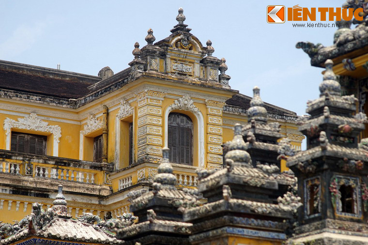 Từ ngày 28/2/1922, cung An Định trở thành tiềm để của Đông Cung Thái tử Vĩnh Thụy (vua Bảo Đại sau này). Sau Cách mạng tháng Tám 1945, gia đình cựu hoàng Bảo Đại đã chuyển từ Hoàng cung qua sống tại cung An Định.