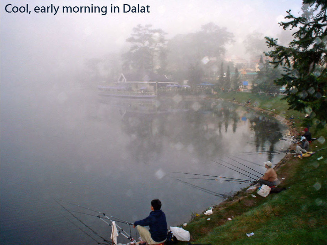 Một buổi sáng mờ sương ở hồ Xuân Hương, Đà Lạt năm 2010. Ảnh: Cometosea.us.