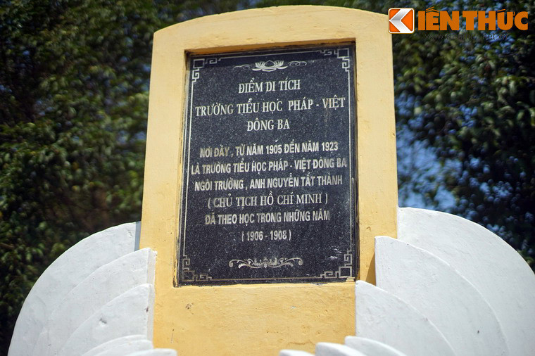 Để ghi lại dấu ấn khoảng thời gian Nguyễn Tất Thành theo học tại trường Tiểu học Pháp - Việt Đông Ba, thành phố Huế tiến hành chỉnh trang, quy hoạch địa điểm đã từng tồn tại ngôi trường thành công viên văn hóa khang trang.