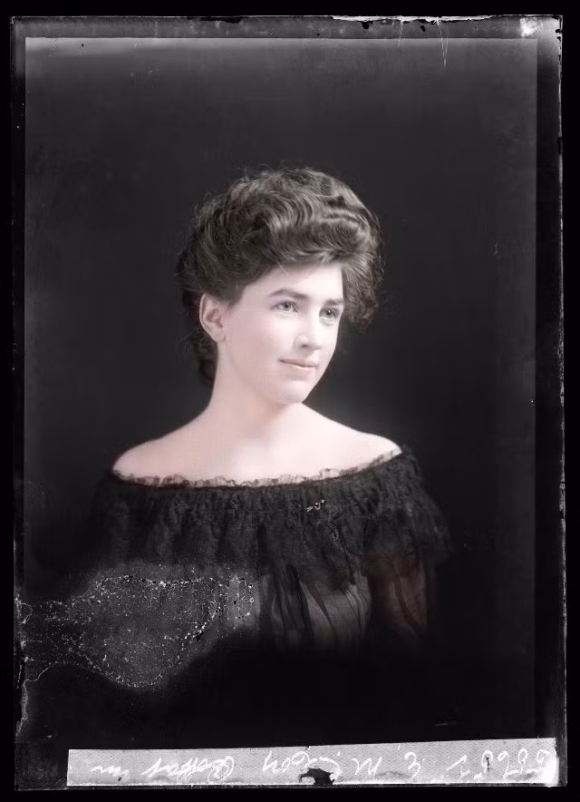 Nét đẹp giản dị nhưng cũng đầy lôi cuốn của cô E. McCoy. Ảnh: Rob van den Berg.