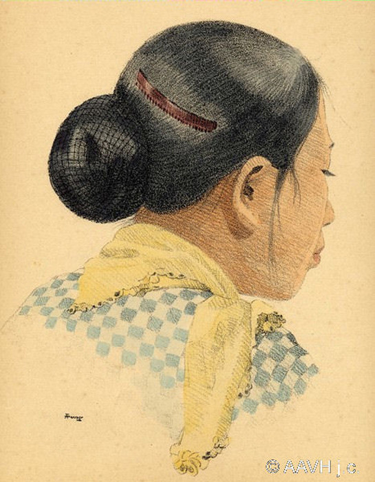 Búi tóc được bọc vải lưới để tránh bị xổ ra. Ảnh: AAVH.