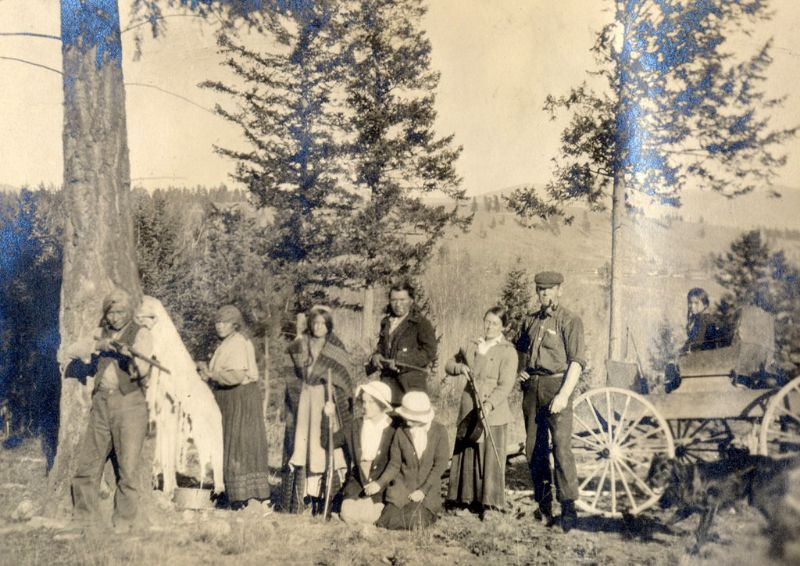 Một gia đình nông dân đi dã ngoại trong thời gian nông nhàn. Ảnh: Gt_hawk63.