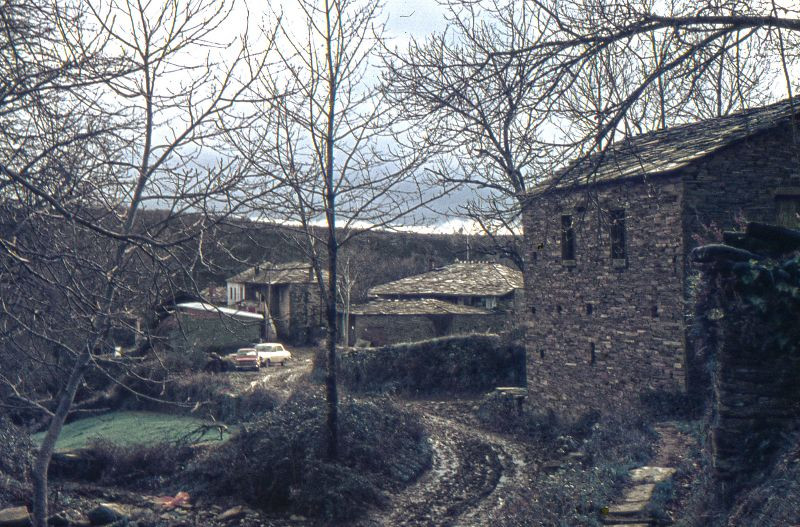 Lagbf Santalla de Bardaos, Galicia, Tây Ban Nha, tháng 1/1977. Ảnh: Raúl Alejandro Rodríguez Flickr.