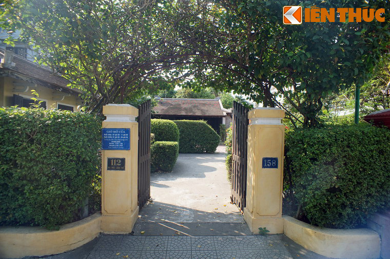 Nhà lưu niệm Bác Hồ tại số 112 Mai Thúc Loan, Phường Thuận Lộc, thành phố Huế là một di tích lịch sử lưu giữ nhiều kỷ niệm thủa ấu thơ của Chủ tịch Hồ Chí Minh.