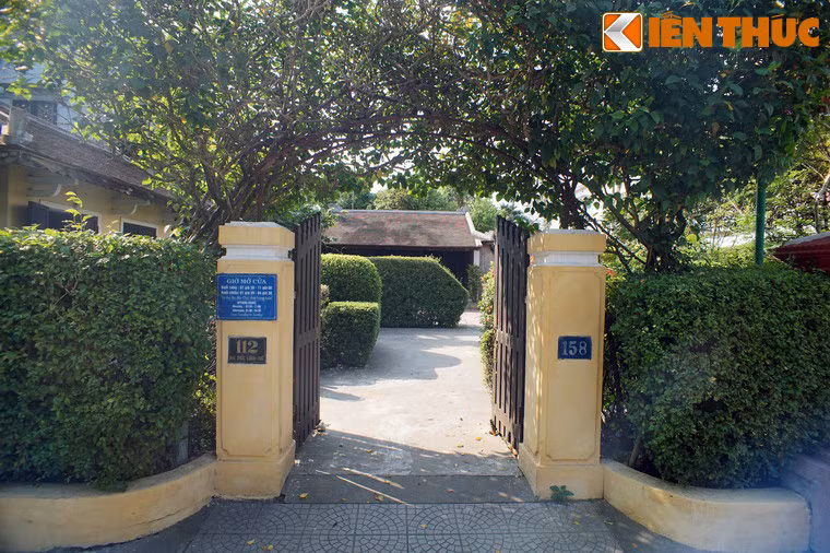 Nhà lưu niệm Bác Hồ tại số 112 Mai Thúc Loan, Phường Thuận Lộc, thành phố Huế là một di tích lịch sử lưu giữ nhiều kỷ niệm thủa ấu thơ của Chủ tịch Hồ Chí Minh.