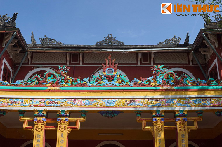 Sau đó Đô thành Phú Xuân bị quân Trịnh chiếm đóng (1775-1786), rồi trở thành kinh đô của triều đại Tây Sơn (1786-1801).