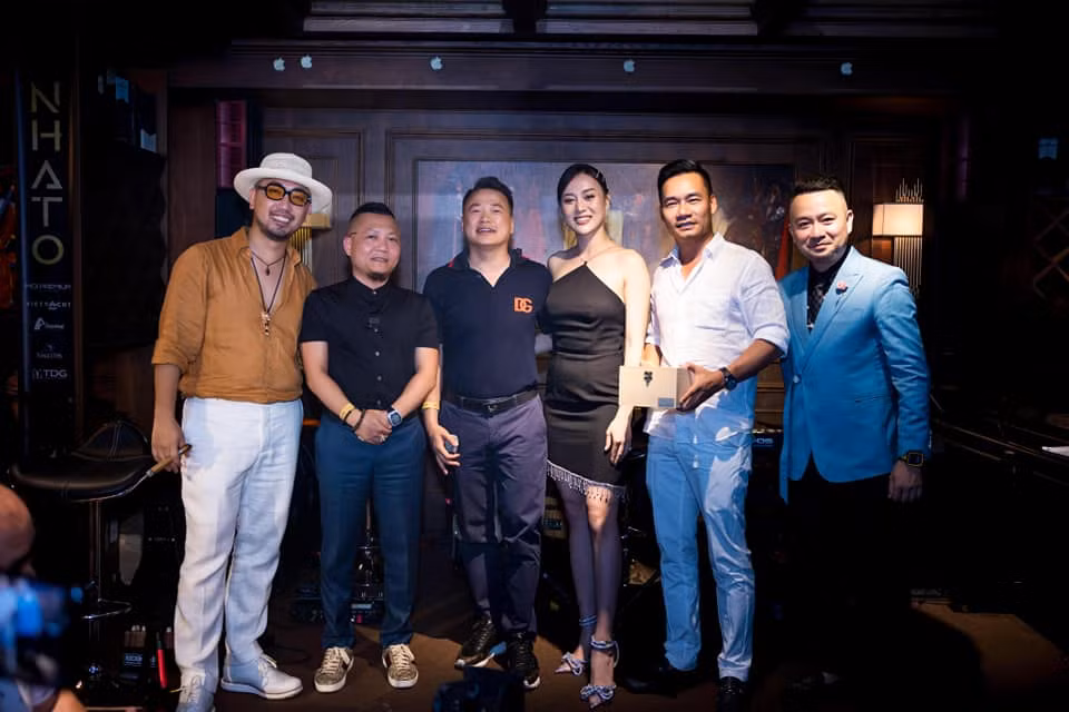 Gần đây, Phương Oanh - Shark Bình thoải mái xuất hiện bên nhau.