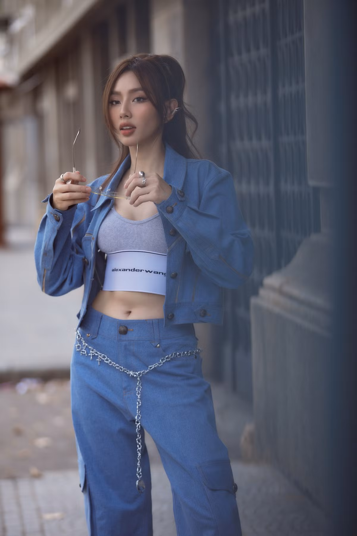 Trước đó ở thời điểm được gọi tên ở vị trí Miss Grand International 2021, Thùy Tiên nhận được sự chú ý lớn từ truyền thông Hàn Quốc. Hàng loạt trang báo đã đưa tin về màn đăng quang cũng như chia sẻ về bản lĩnh vượt qua tuổi thơ khó khăn của nàng hậu.