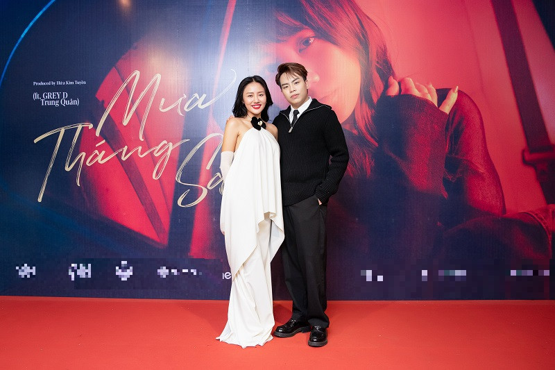 Về việc Mưa tháng sáu nhận được ý kiến giống bài hát Dạ khúc của Jay Chou, Hứa Kim Tuyền thẳng thắn bày tỏ: “Ngoài Dạ khúc, còn có những nhận xét giống Who I Am của Jolin Tsai, You, Clouds, Rain của Heize… và một số ca khúc nhạc phim khác. Thực ra tất cả những bài hát đó cùng với Mưa tháng sáu đều có điểm chung là cùng vòng hoà thanh rất phổ thông, tạo ra cảm giác giống nhau. Nhưng thực tế giai điệu, tempo, tông và cách phát triển hoàn toàn khác nhau chứ không có sự liên quan gì”.