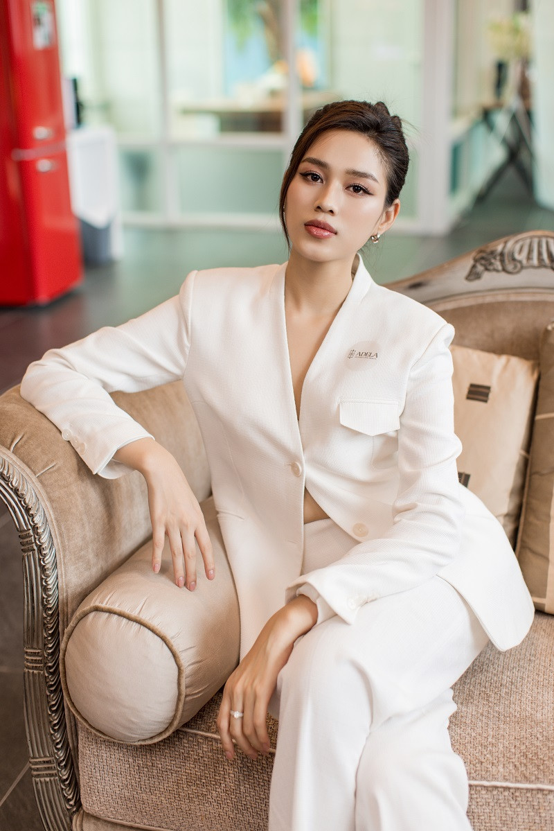 Sau khi tốt nghiệp, Đỗ Hà định hướng trở thành doanh nhân trong lĩnh vực làm đẹp song song với hoạt động showbiz.