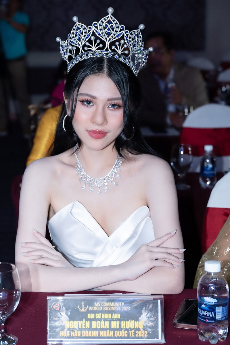 Hoa hau Cong dong Doanh nhan The gioi 2023 chinh thuc khoi dong-Hinh-3