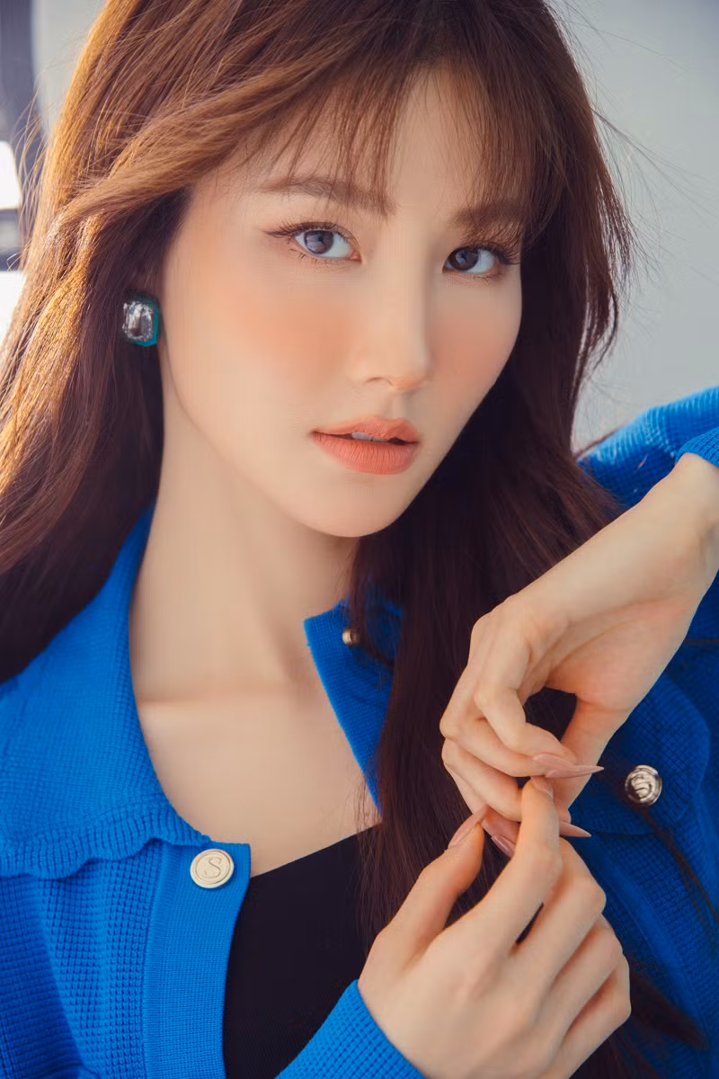 Diễm My ghi dấu ấn với vai trò diễn xuất. Cô bén duyên với nghiệp diễn từ khi 6 tuổi. Đến nay người đẹp đã góp mặt ở nhiều bộ phim đình đám ăn khách như: "Váy hồng tầng 24", "Mỹ nhân kế", "Gái già lắm chiêu", "Chạy đi rồi tính", "Cô Ba Sài Gòn", "Tình yêu và tham vọng"... Ngoài ra, Diễm My còn làm người mẫu ảnh, MC.