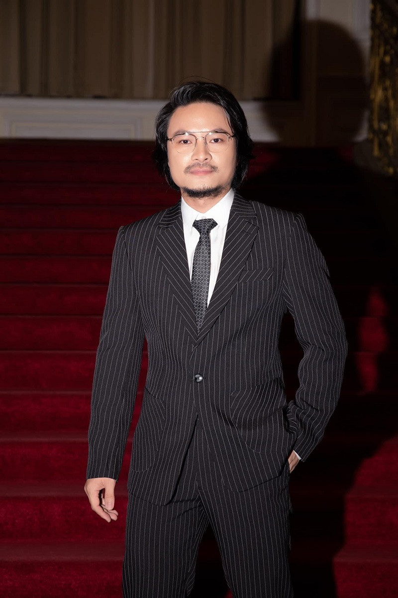 Với sự am hiểu về nghệ thuật và kinh nghiệm dày dặn, đạo diễn Hoàng Nhật Nam sẽ đảm nhận vai trò Phó trưởng Ban giám khảo của Miss Grand Vietnam - Hoa hậu Hòa bình Việt Nam 2023, cùng tìm ra chủ nhân của chiếc vương miện năm nay.