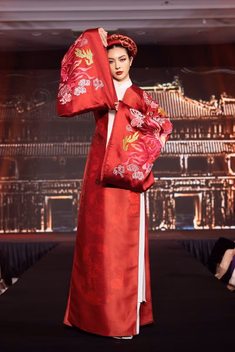 Bùi Lý Thiên Hương.