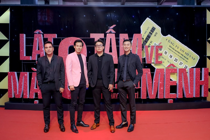 Dàn nam diễn viên phim "Lật mặt 6" tại sự kiện ra mắt phim.