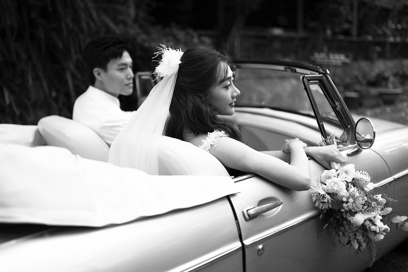 Phương Lan và Phan Đạt từng góp mặt với vai diễn đôi tình nhân trong phim "Nhà bà Nữ" của Trấn Thành. Trước đó, Phương Lan tạo ấn tượng với khán giả màn ảnh Việt khi đóng phim điện ảnh "Gái già lắm chiêu 2".