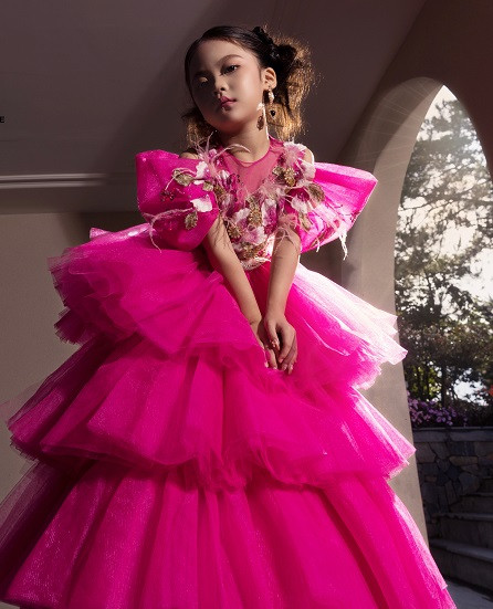 Nguyễn Nhật Ánh sinh ngày 29/8/2017 tại Hà Nội. Cô nhóc “chạm ngõ” các hoạt động mẫu nhí từ tháng 9/2022.