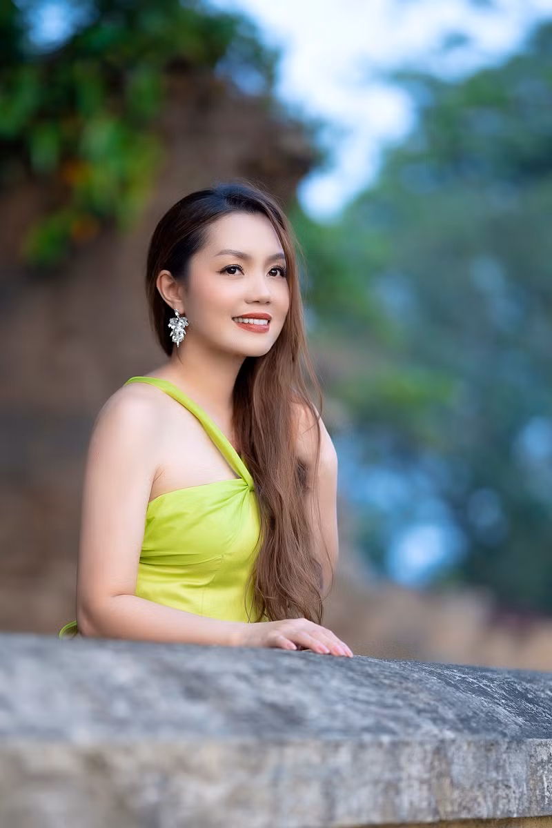 Giọng ca Chỉ có mình anh thôi cũng tiết lộ, sân khấu của Giấc mơ tôi không màu mè hay nặng về chiêu trò trình diễn, mà sẽ đem đến cho khán giả một Nguyễn Ngọc Anh trọn vẹn nhất trong âm nhạc. Bởi với cô, là nghệ sĩ trước hết phải hát hay. “Ca sĩ mà hát không hay thì chiêu trò quá sẽ thành lố. Khán giả yêu mến ca sĩ trước hết là bởi giọng hát, tôi muốn tận hiến với khán giả bằng chính giọng hát có được từ sự đam mê nghề nghiệp và nỗ lực không ngừng trong nghề của mình”, Nguyễn Ngọc Anh nói.