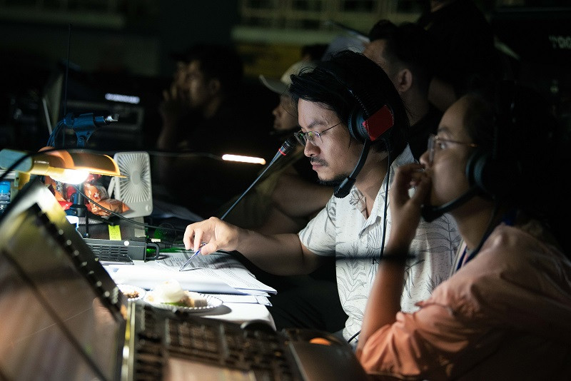 "Sau đó phần “Hội” cũng sẽ được diễn ra một cách gọn gàng, tập trung vào những phần thi quan trọng của thí sinh. Xen kẽ đó là những tiết mục âm nhạc sôi động của các nghệ sĩ để vừa giúp mang lại không gian giải trí cho khán giả, vừa giúp kéo dài thời gian chuẩn bị giữa các phần thi cho thí sinh”, tổng đạo diễn Hoàng Nhật Nam cho biết.