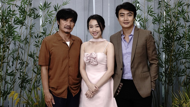 Ở bộ phim "Bống thời 4.0" lần này, Huỳnh Hồng Loan tiếp tục có dịp hội ngộ với dàn diễn viên nổi tiếng: NSƯT Công Ninh, Phương Dung, Phạm Hoàng Nguyên… Phim phát sóng trên HTV7 vào khung giờ 19h30, từ thứ 2 đến thứ 4 hàng tuần, bắt đầu từ 25/7.