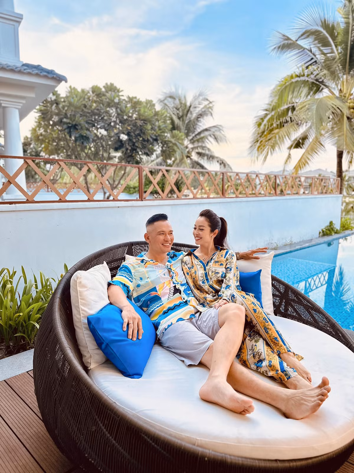 Hôn nhân viên mãn khiến Jennifer Phạm ngày càng nhuận sắc.