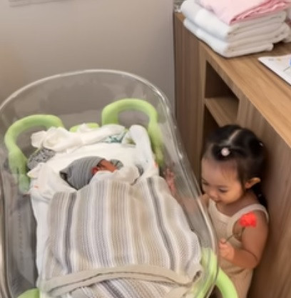 Trước đó, Đàm Thu Trang chia sẻ clip đáng yêu về hai nhóc tỳ.