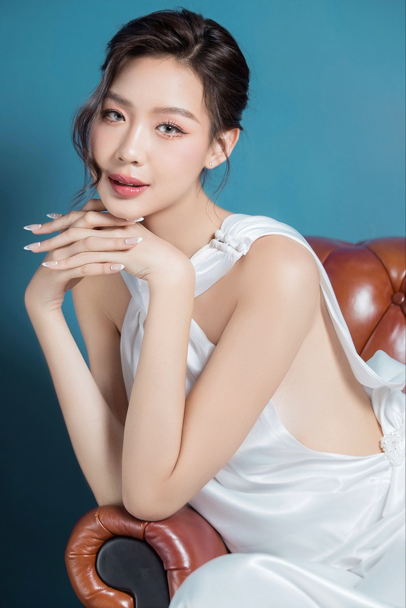 Không những thế, nhờ khả năng diễn thuyết lôi cuốn, lối ứng xử thông minh cùng trình độ tiếng Anh tốt, Bảo Ngọc được săn đón trong các buổi tọa đàm, talkshow truyền cảm hứng…