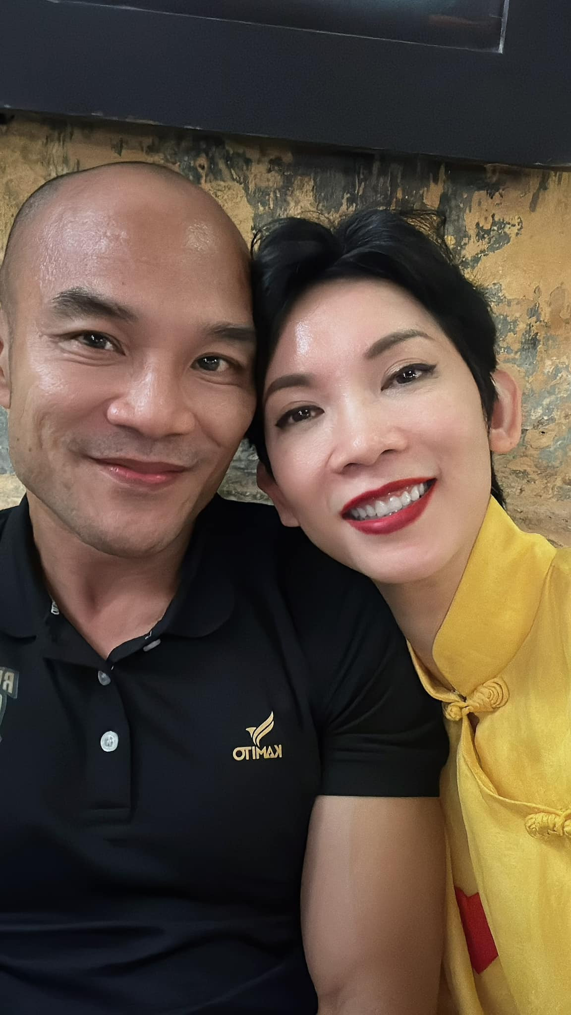 Ngọc Lâm là nhà sản xuất, đạo diễn, biên kịch, diễn viên với hơn 25 năm kinh nghiệm làm việc tại Hollywood và Việt Nam trong các lĩnh vực phim truyện, truyền hình, MV ca nhạc, quảng cáo, đại nhạc hội, tổ chức sự kiện.