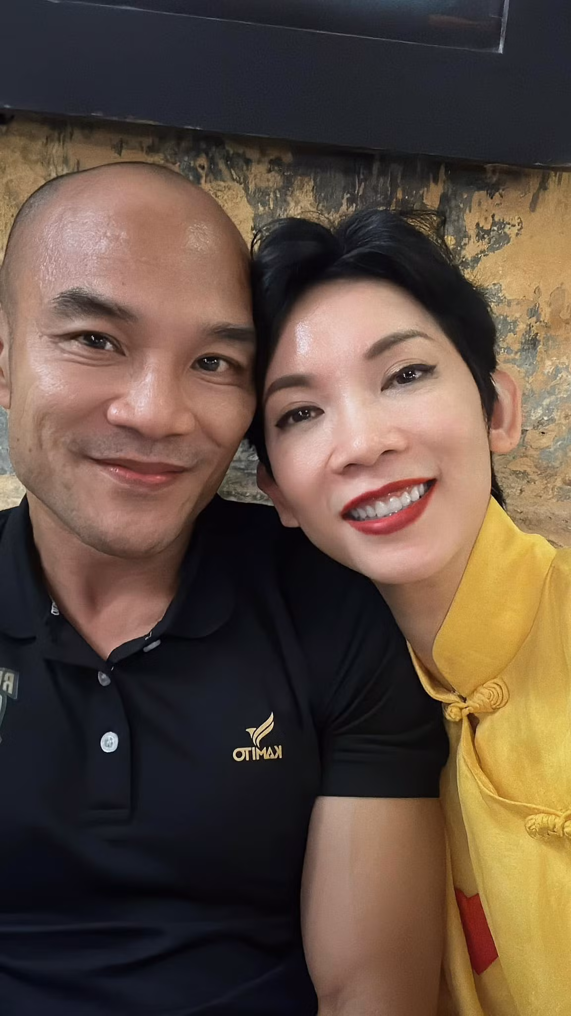 Ngọc Lâm là nhà sản xuất, đạo diễn, biên kịch, diễn viên với hơn 25 năm kinh nghiệm làm việc tại Hollywood và Việt Nam trong các lĩnh vực phim truyện, truyền hình, MV ca nhạc, quảng cáo, đại nhạc hội, tổ chức sự kiện.