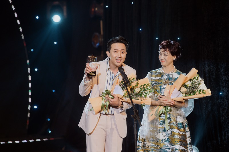"Với giải thưởng lần này, Trấn Thành sẽ cố gắng nhiều hơn để có những vai diễn tốt, những bộ phim hay. Đây không đơn thuần là động lực mà còn là trách nhiệm để mình phải thực sự cố gắng trước sự tin yêu của khán giả", Trấn Thành nói.