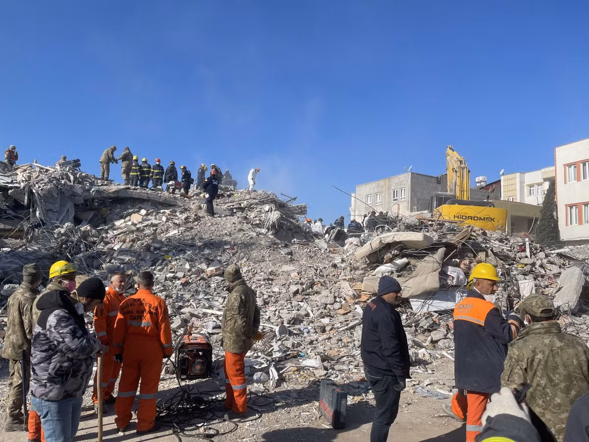 Theo chan Doan cuu ho VN toi khu vuc co hon 100 nguoi mac ket-Hinh-2