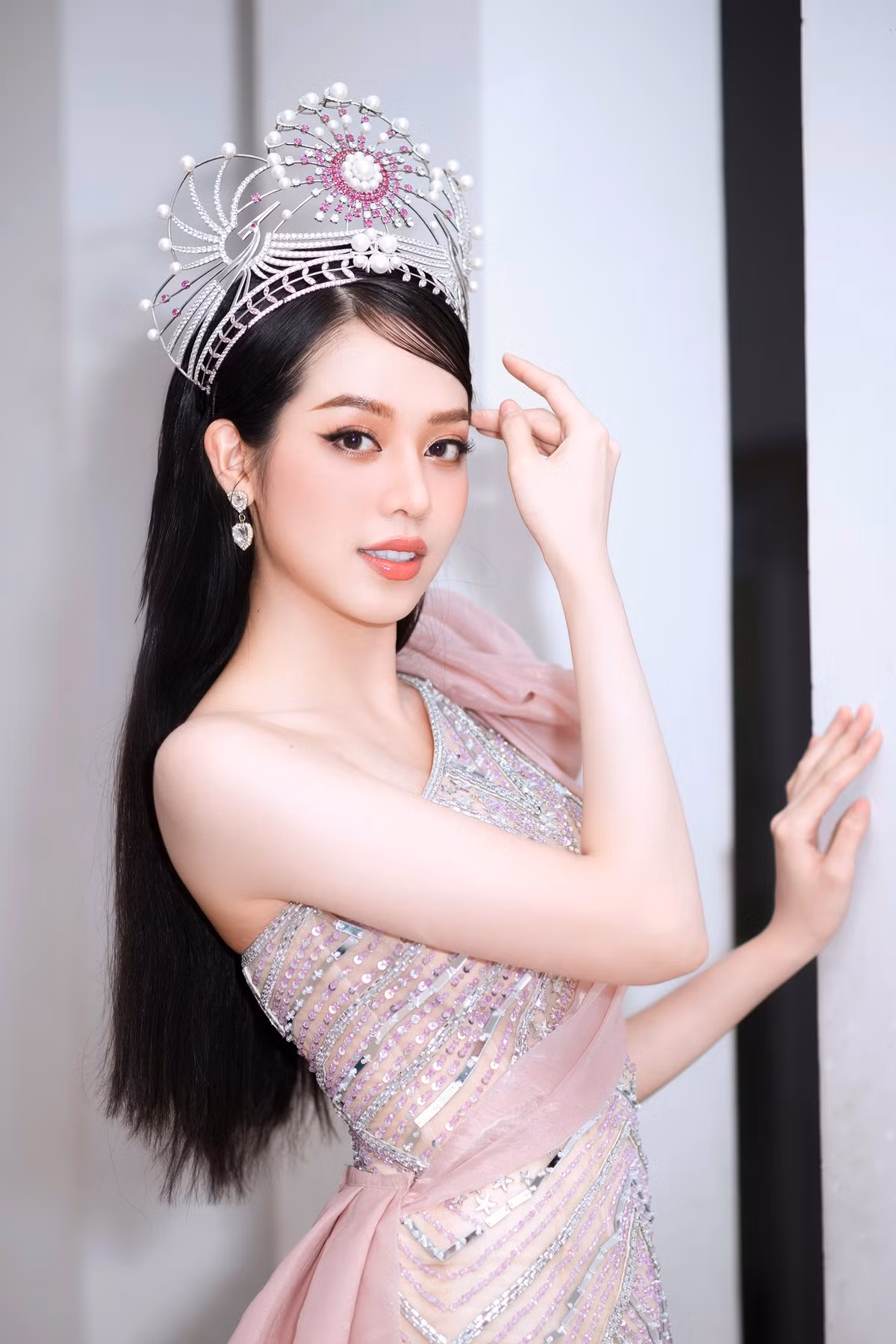 Cận cảnh nhan sắc thăng hạng của Hoa hậu Thanh Thủy thời gian gần đây.