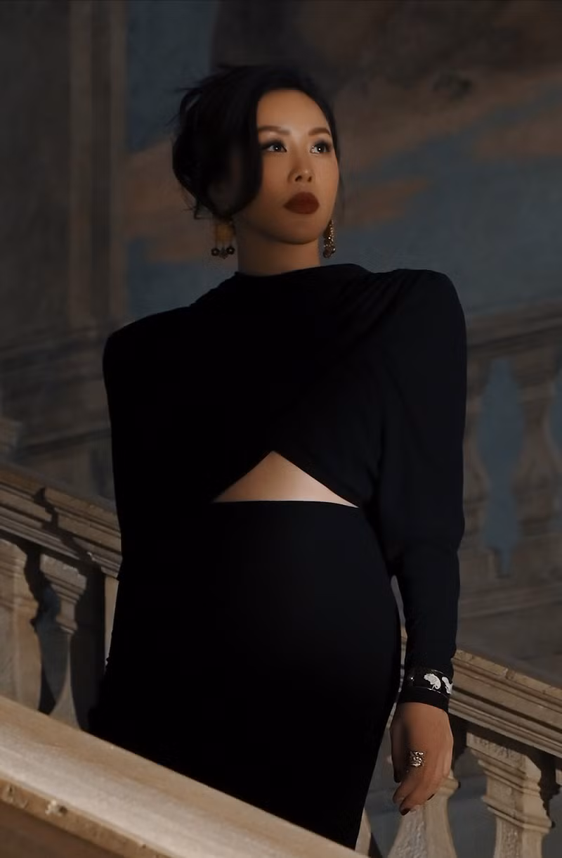 Trước đó, trên trang cá nhân, Hoa hậu Thu Hoài xác nhận chuyện tình cảm giữa cô và Trí Tống đã tan vỡ.