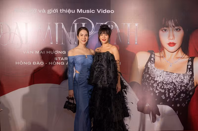 Bên cạnh 3 diễn viên đình đám, MV “Đại minh tinh” của Văn Mai Hương còn có sự tham gia của nhiều nghệ sĩ, khán giả hâm mộ để cùng tạo nên một lễ trao giải quy mô, cảm xúc nhất.