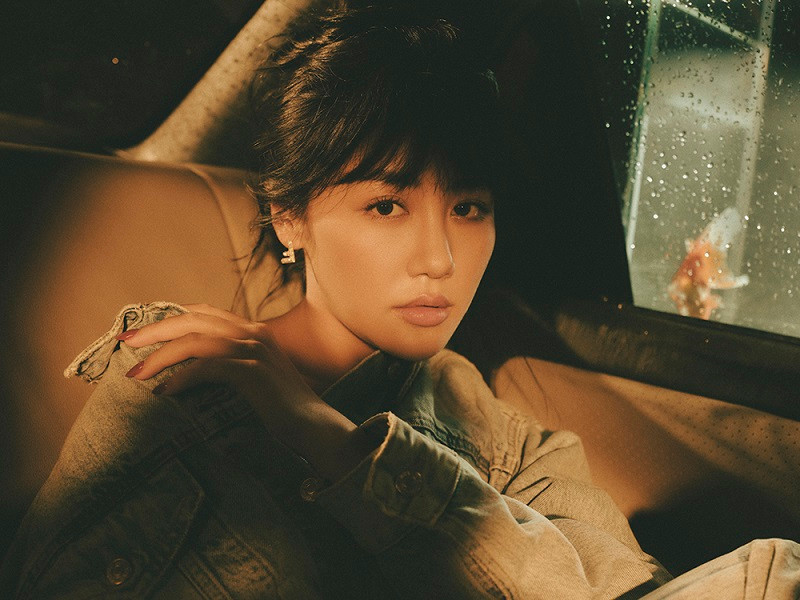 Mua thang sau cua Van Mai Huong 