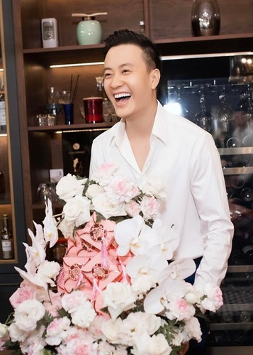 Lương Mạnh Hải nổi tiếng nhờ vai diễn Nam trong “Bỗng dưng muốn khóc”. Trong những năm qua, Lương Mạnh Hải tiếp tục theo đuổi nghiệp diễn xuất. Anh tham gia một số dự án phim như “Đẹp từng centimet”, “Ngôi nhà hạnh phúc”, “Hot boy nổi loạn”, “Vừa đi vừa khóc”. Ngoài đóng phim, anh còn làm MC, giám đốc sản xuất phim. Hiện tại, Lương Mạnh Hải độc thân.