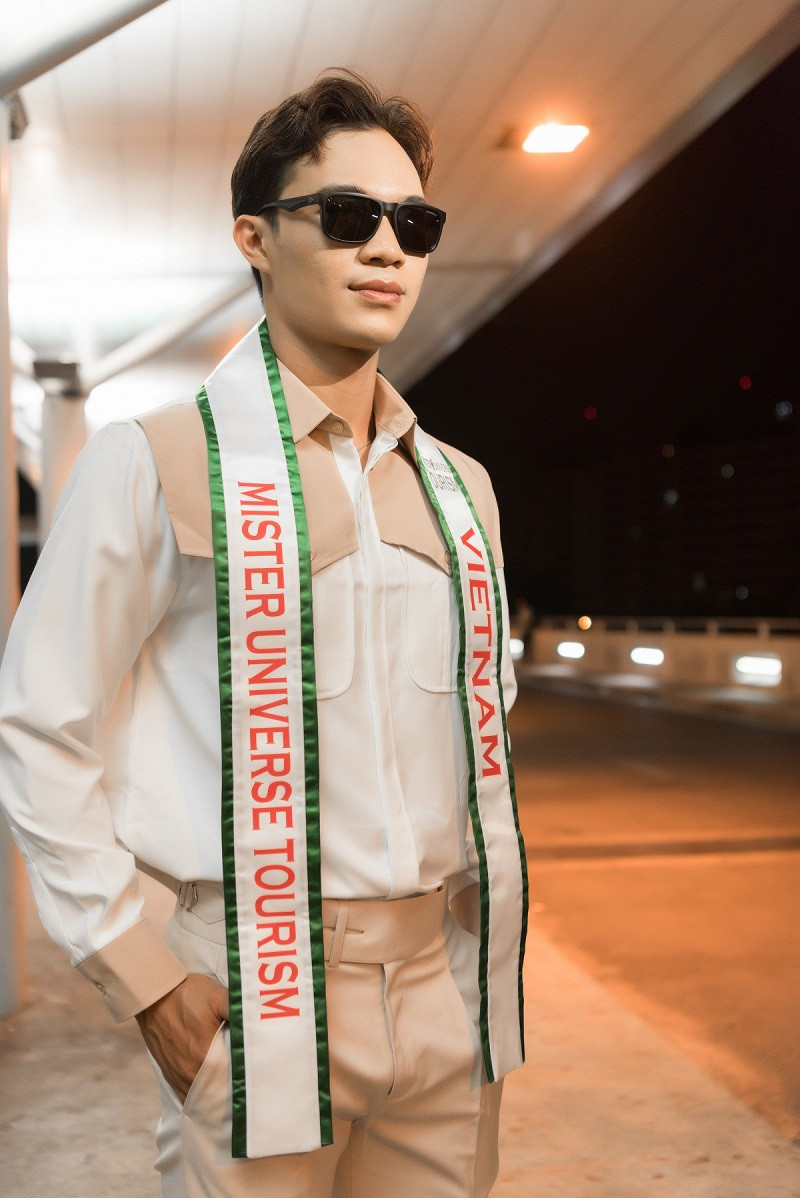 Anh cho biết sẽ tranh thủ cập nhật thông tin, hình ảnh của mình trong những ngày dự thi một cách nhanh nhất thông qua mạng xã hội.