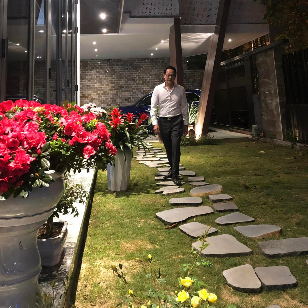 Đóng vai nghèo khổ trên phim, ngoài đời nghệ sĩ Hoàng Hải có cuộc sống bình yên, viên mãn bên vợ con trong căn biệt thự khang trang ở Đà Nẵng.