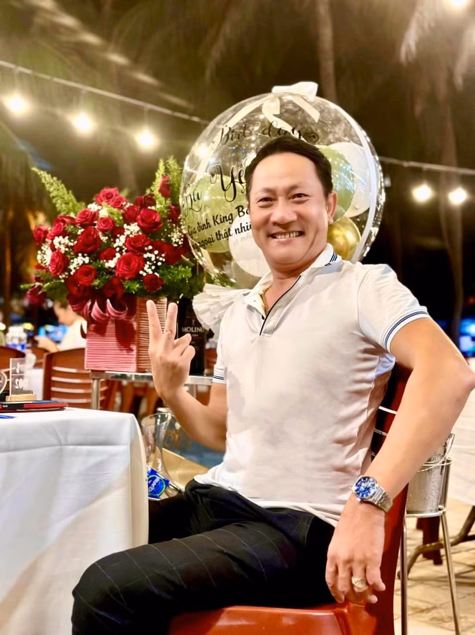 Nghệ sĩ Hoàng Hải bảnh bao, phong độ đón tuổi mới.