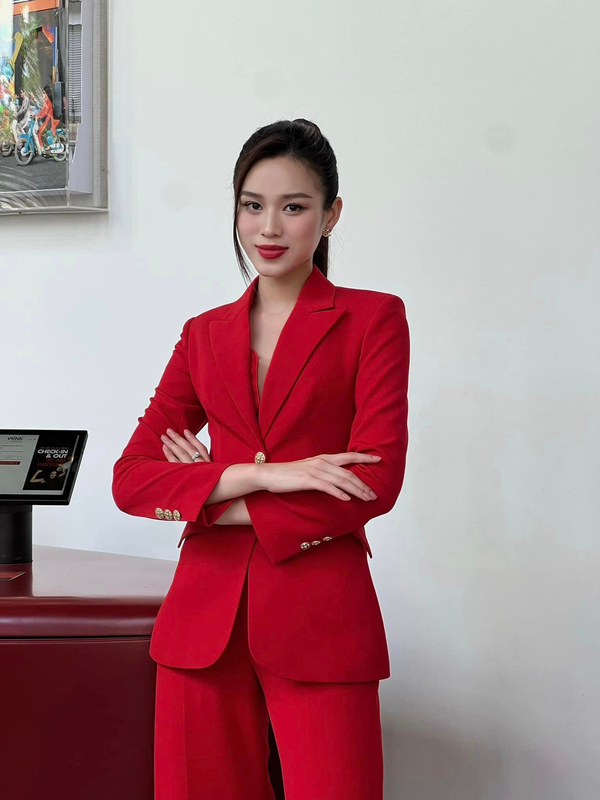 Tuy chỉ mới sắp nhận bằng cử nhân Luật nhưng người đẹp xứ Thanh đã có dự định tiếp tục sự nghiệp học hành bằng việc sẽ sớm theo học chương trình Thạc sĩ.