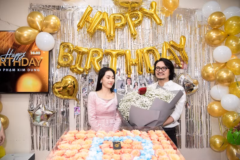 Chia sẻ tại buổi tiệc, nữ CEO tiết lộ: “Anh Nam chưa bao giờ quên những ngày đặc biệt như thế này, đặc biệt là sinh nhật chị”.