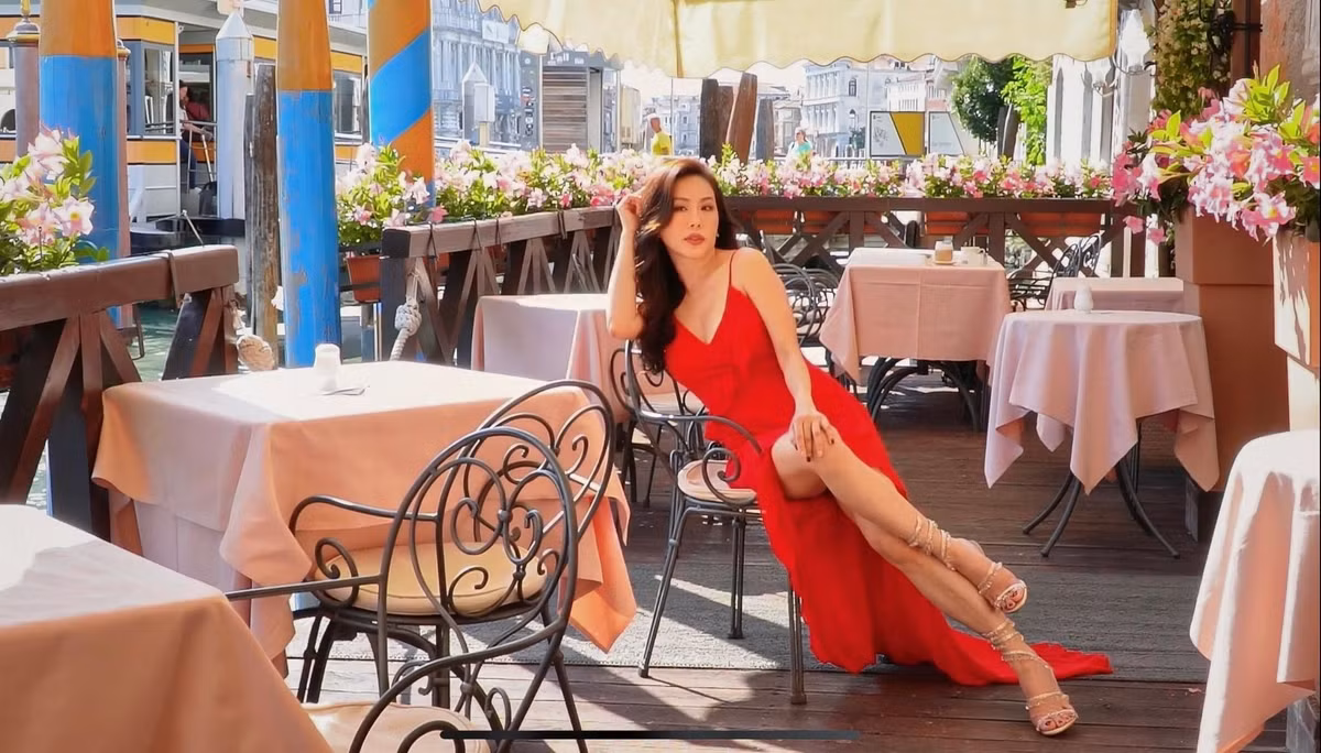 Hiện tại, ngoài tiếp tục tham gia các hoạt động giải trí, hoa hậu kiêm doanh nhân nổi tiếng đang ấp ủ một vài kế hoạch đặc biệt và dự định sẽ chia sẻ rộng rãi đến công chúng vào dịp cuối năm nay.