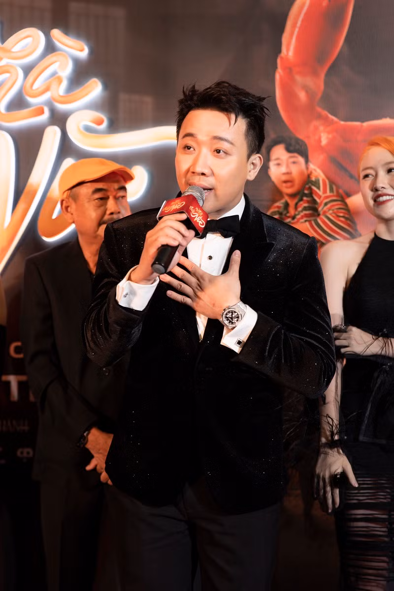 Trấn Thành bày tỏ, anh hy vọng sau phim này Uyển Ân sẽ được khán giả ghi nhận nhớ tên bởi khả năng diễn xuất chứ không phải với danh xưng "em gái Trấn Thành".