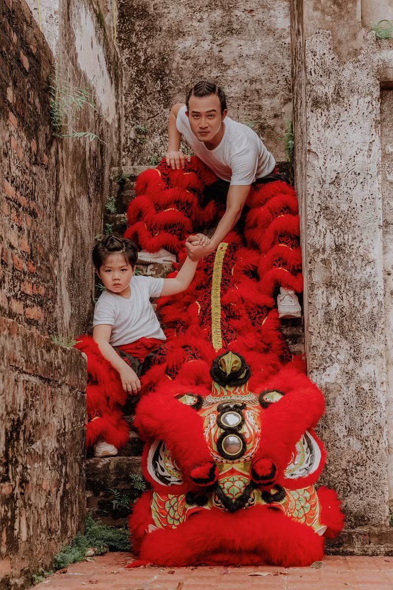 Trong tín ngưỡng dân gian, loài lân tượng trưng cho thịnh vượng, hạnh phúc, hanh thông. Cũng bởi vậy, múa lân xuất hiện ở nhiều dịp quan trọng trong năm, được nhiều người dân yêu thích và lưu truyền, gìn giữ.