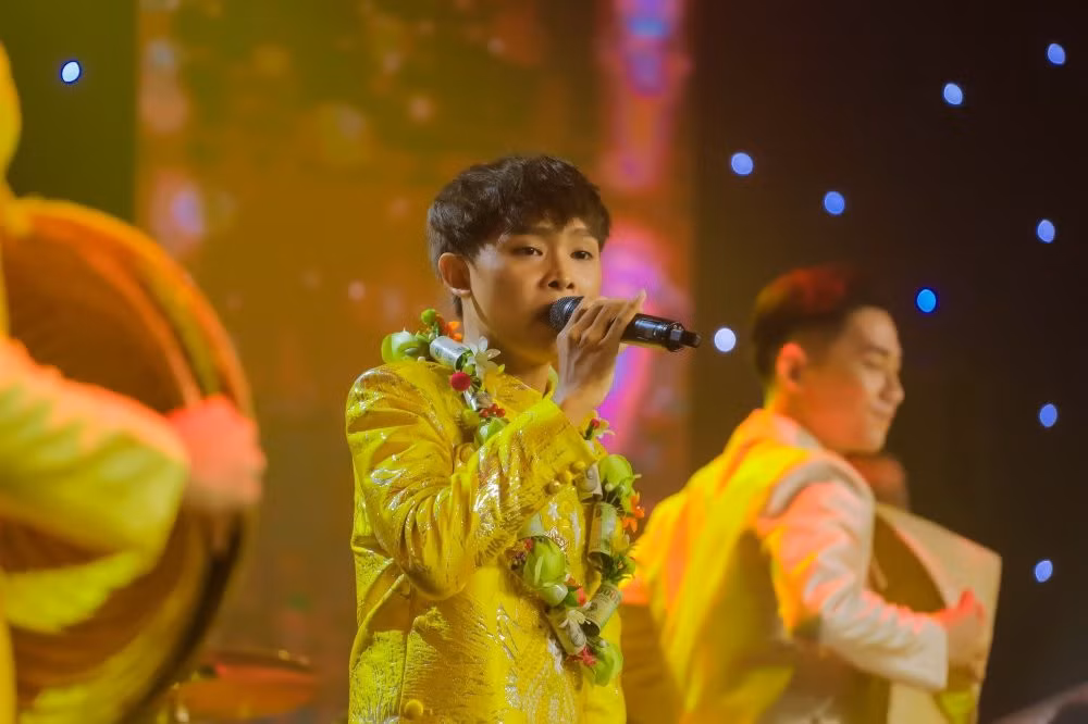 Theo bài đăng, số tiền mà Hồ Văn Cường nhận được từ khán giả lên đến hơn 30 triệu đồng. Ảnh: Saostar