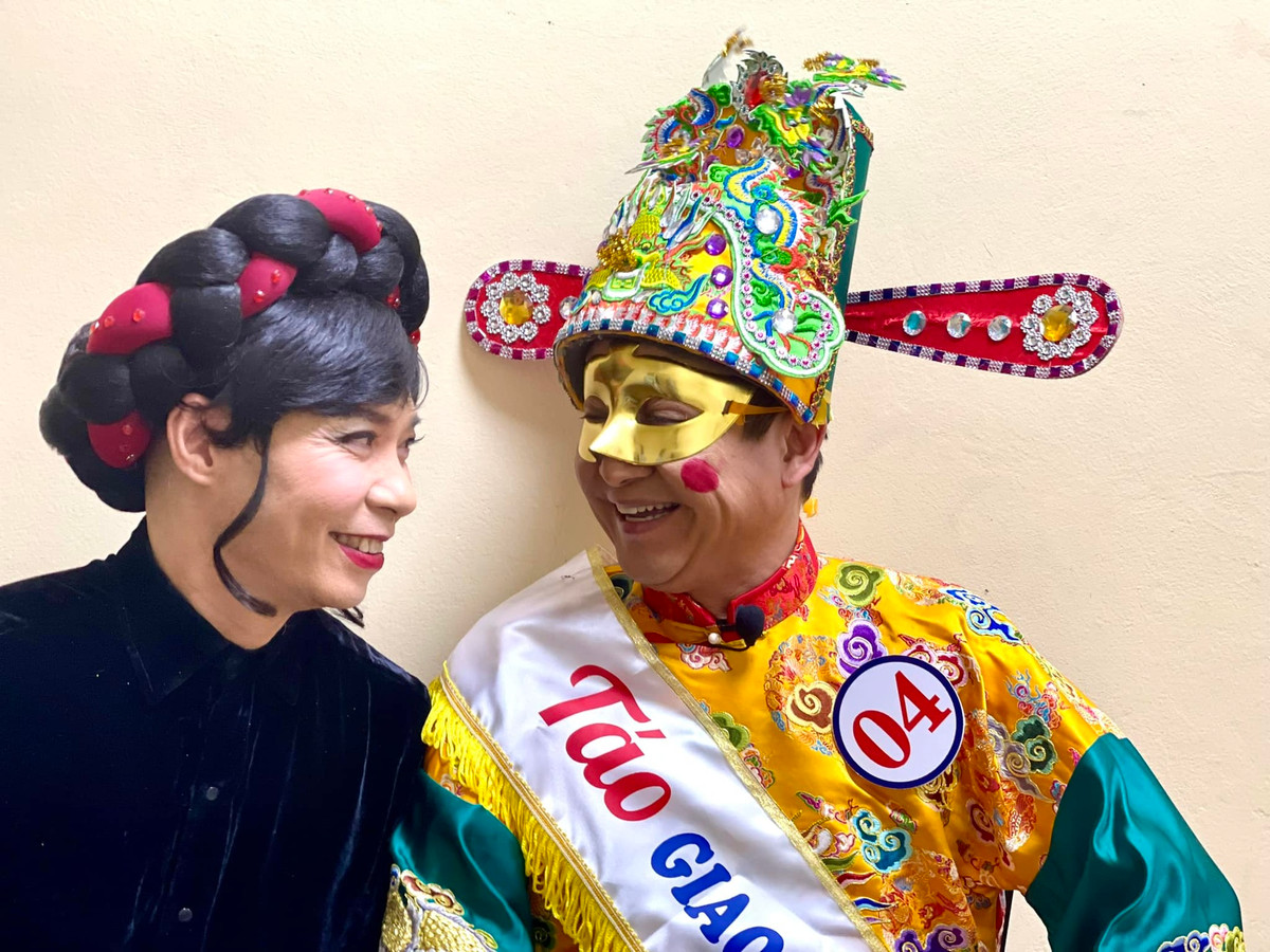 Trước đó, Táo quân 2023 đã ghi hình vào các ngày 6-8/1 với sự tham gia của dàn diễn viên kỳ cựu: Quốc Khánh, Chí Trung, Công Lý, Vân Dung, Xuân Bắc, Quang Thắng... Ảnh: FB Chí Trung